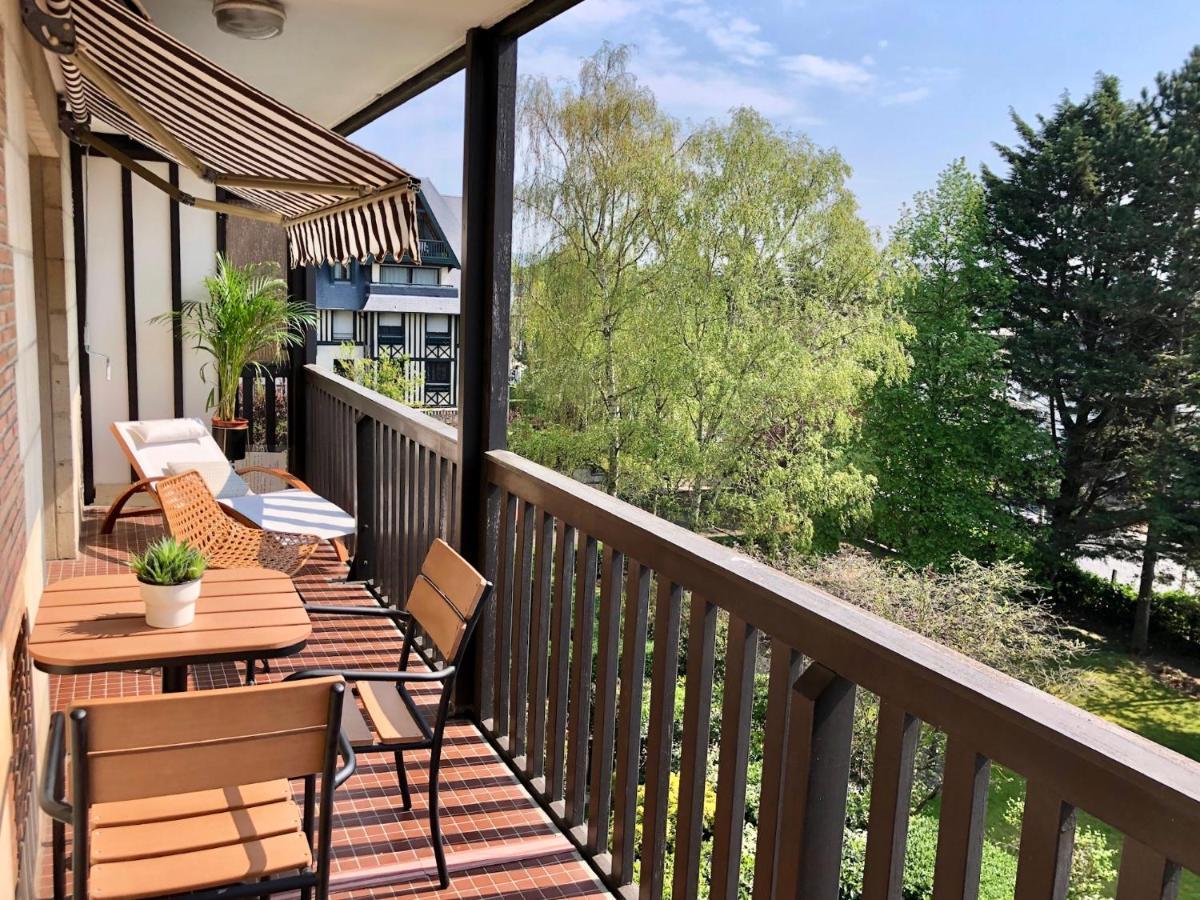 Beau Studio Terrasse Vue Jardin - A 2 Pas De La Mer Deauville Bagian luar foto