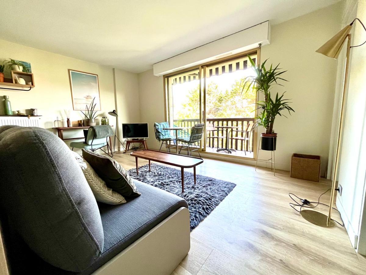 Beau Studio Terrasse Vue Jardin - A 2 Pas De La Mer Deauville Bagian luar foto